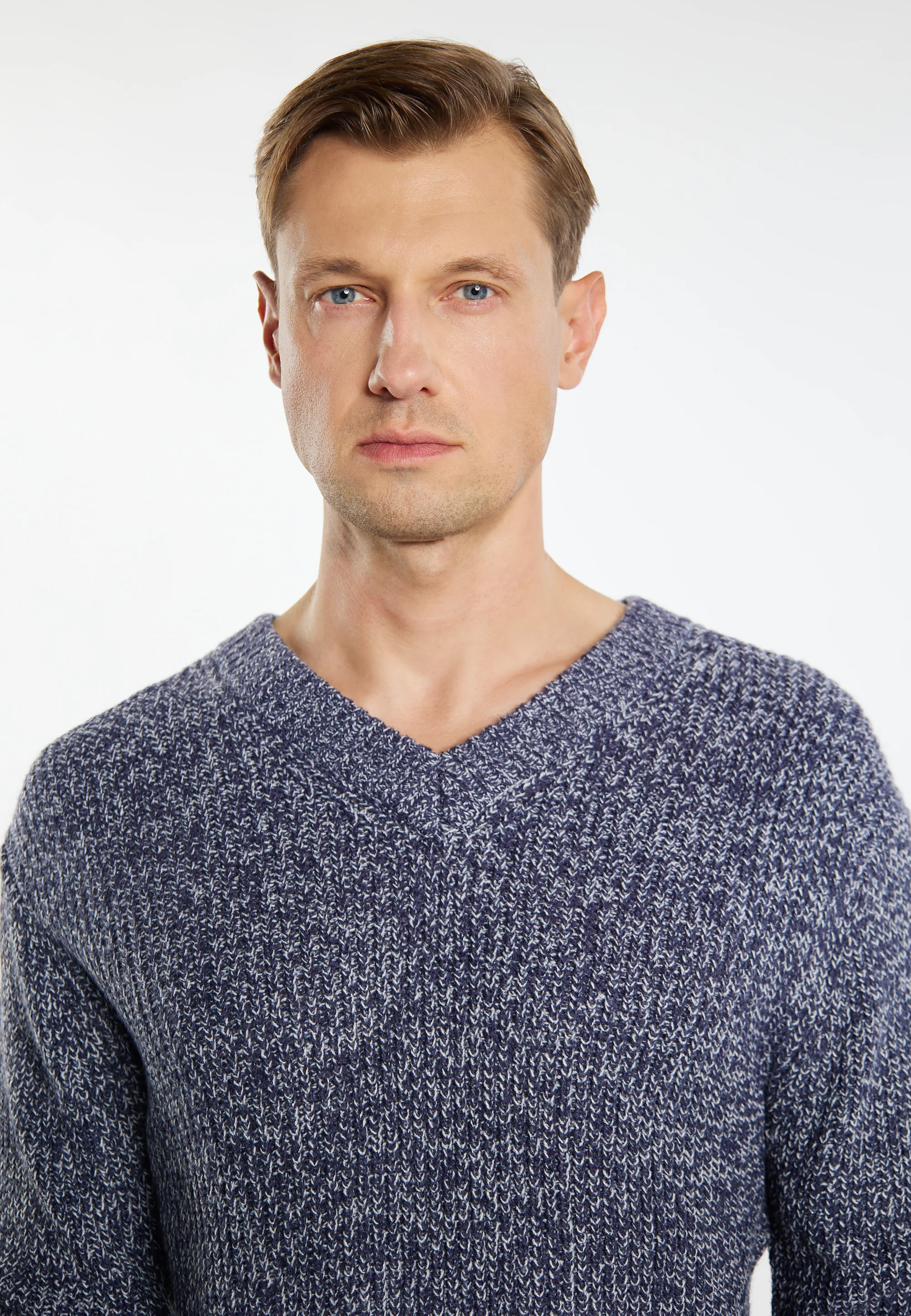 ICEBOUND Men's Sweater - Image 10