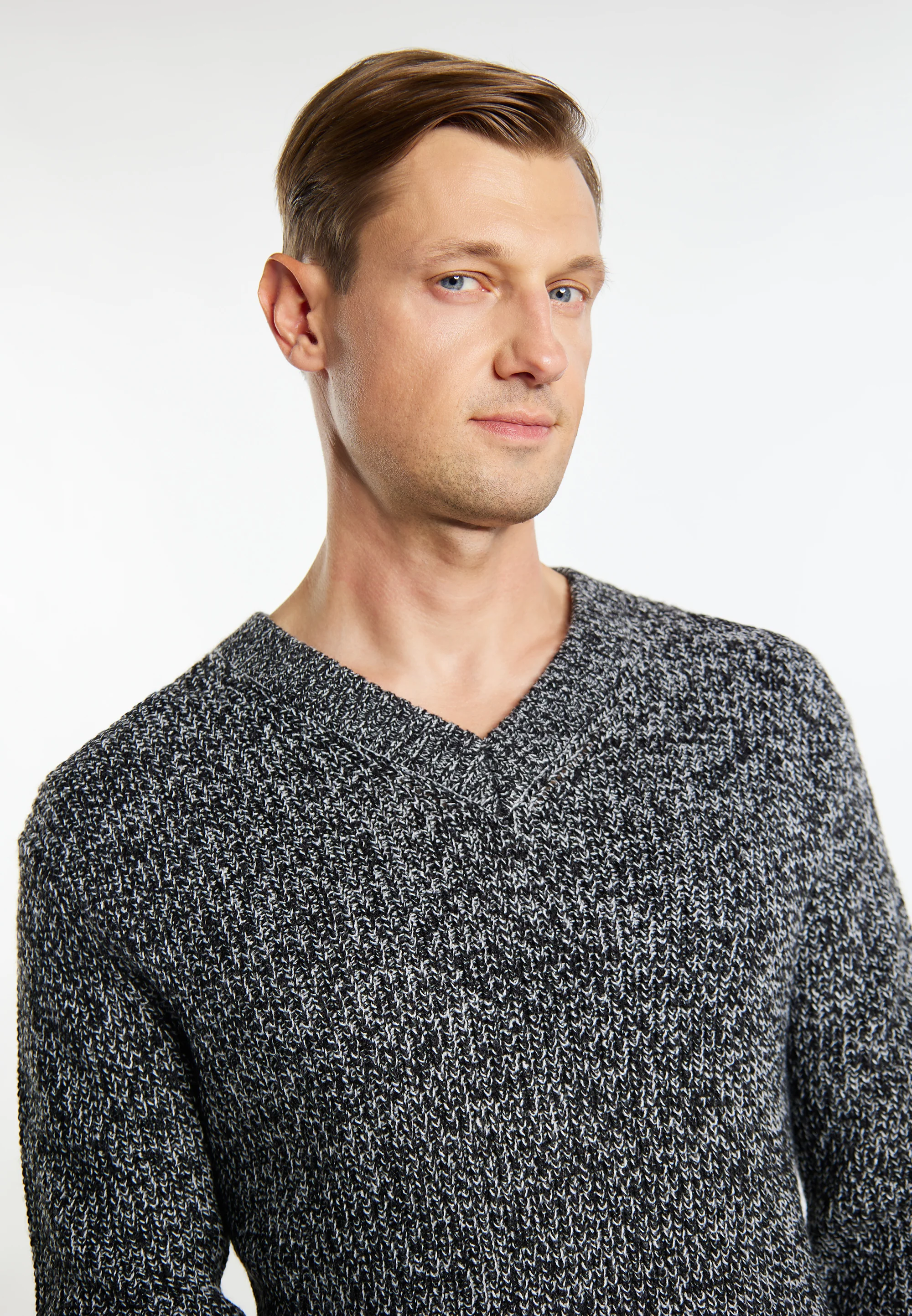 ICEBOUND Men's Sweater - Image 5