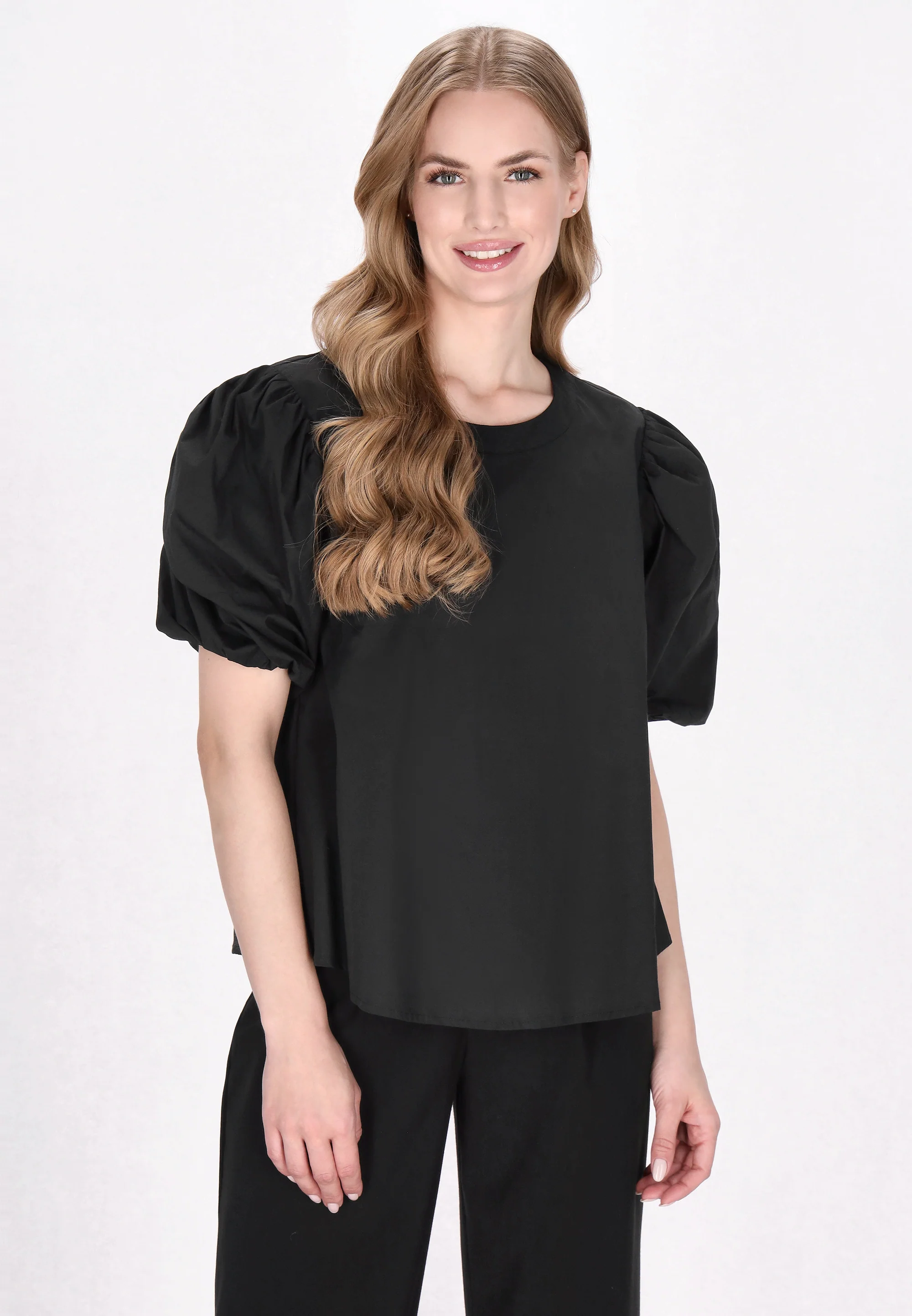 DreiMaster Klassik Women's Blouse - Image 3