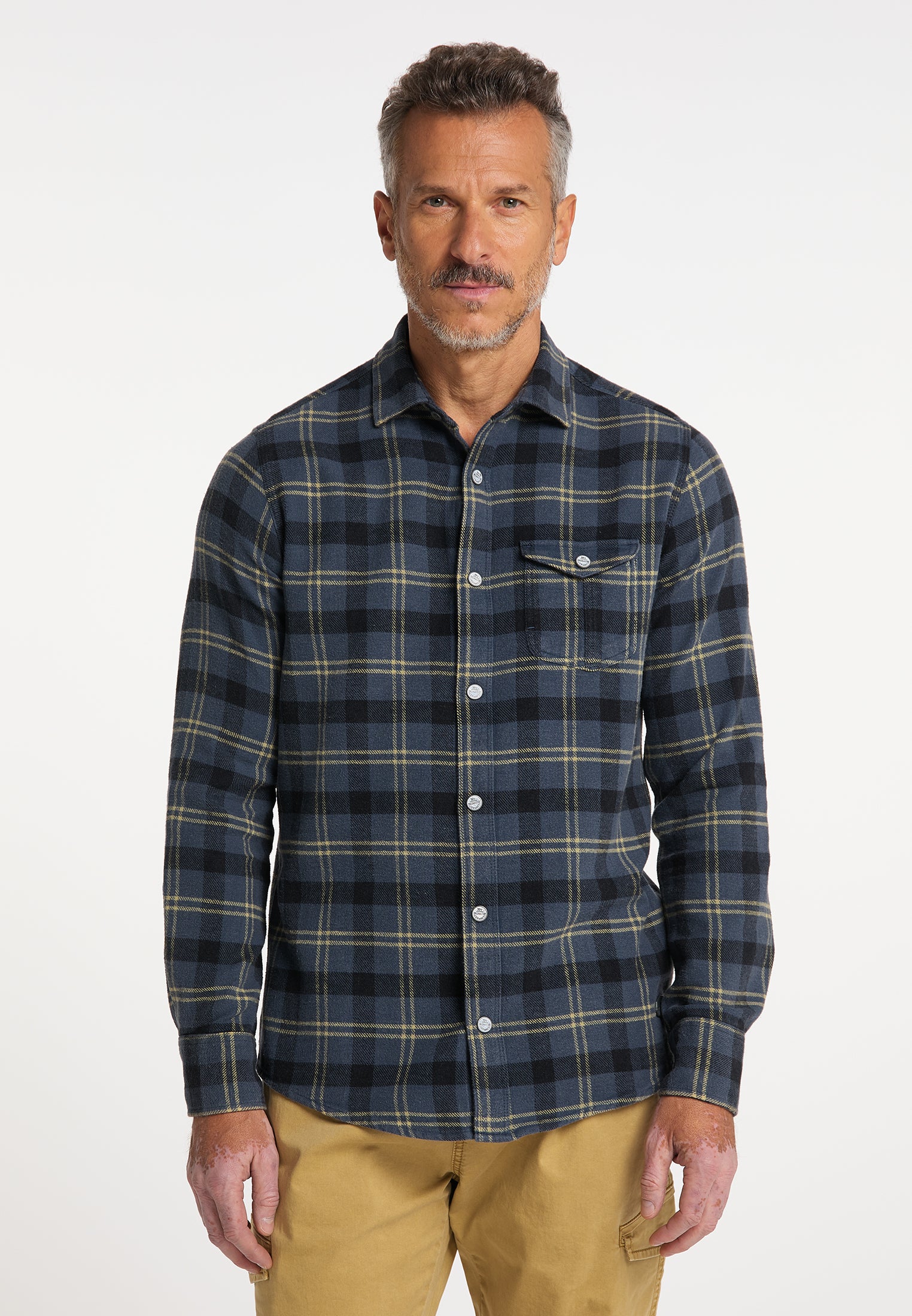 DreiMaster Vintage Men's Shirt - Image 3