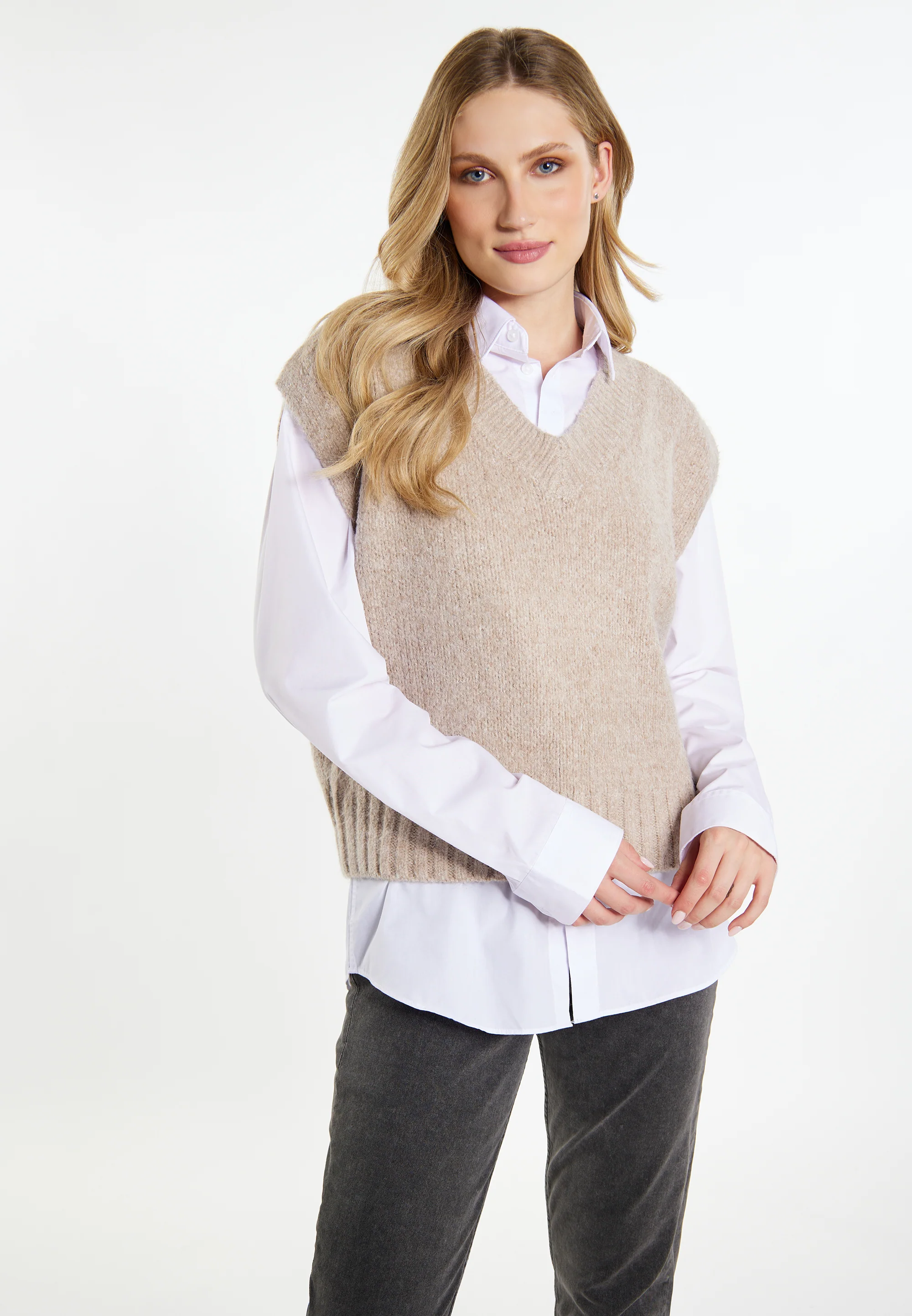 DreiMaster Vintage Women's Sweater Vest - Image 3