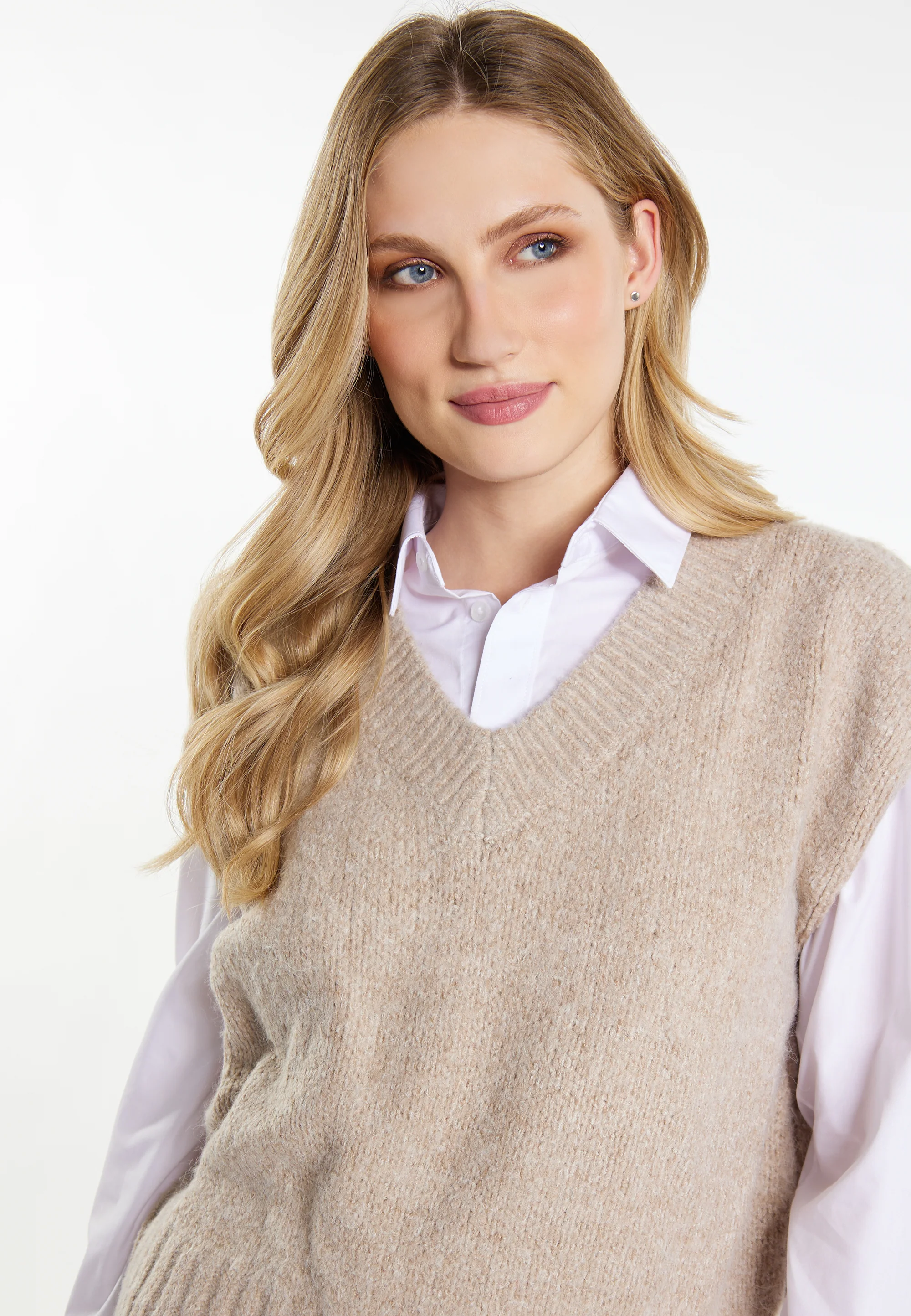 DreiMaster Vintage Women's Sweater Vest - Image 5