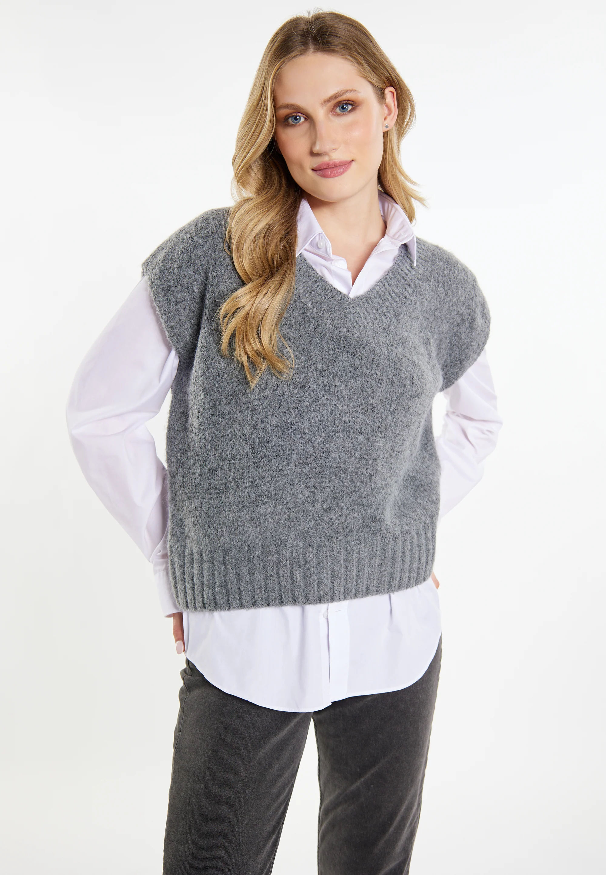DreiMaster Vintage Women's Sweater Vest - Image 8