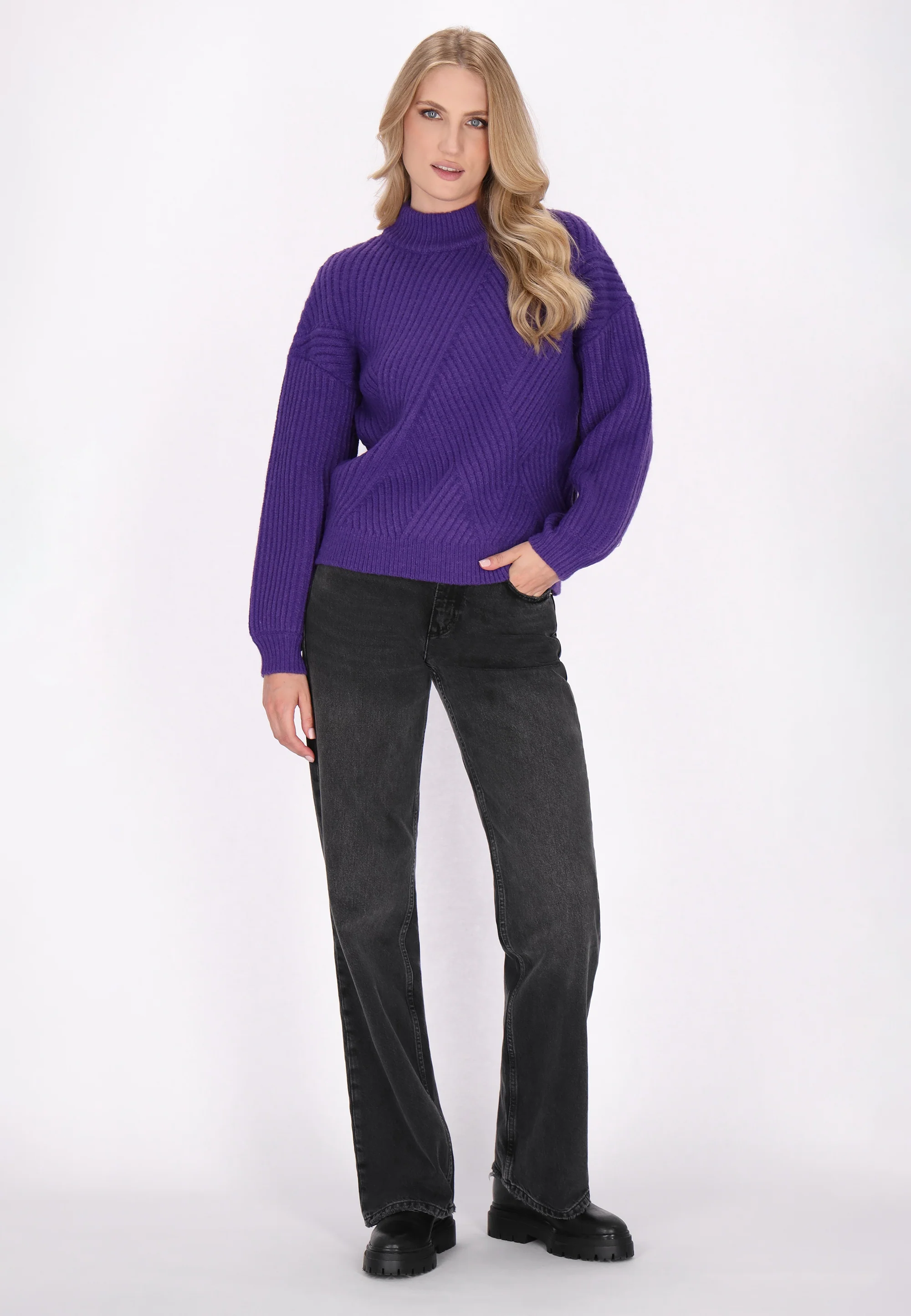 DreiMaster Vintage Women's Pullover - Image 11