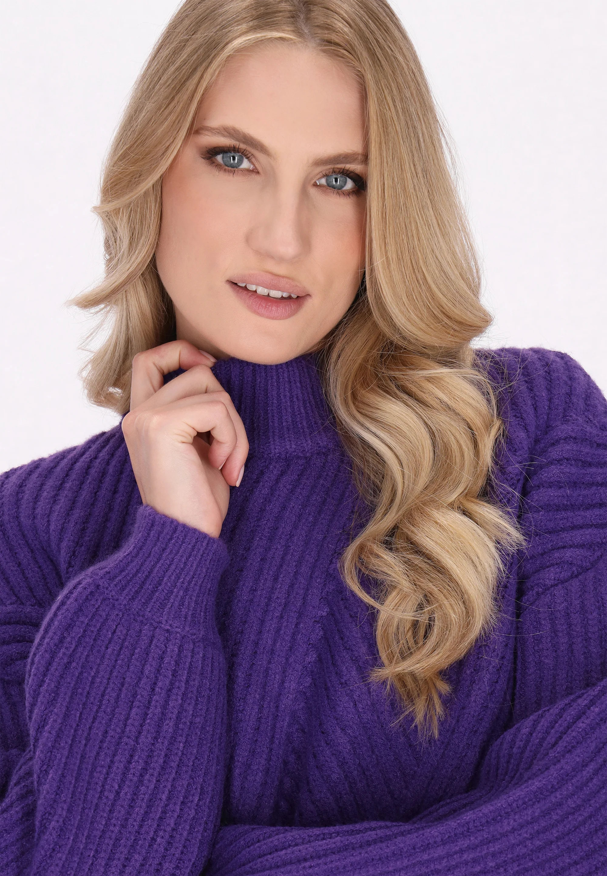 DreiMaster Vintage Women's Pullover - Image 15