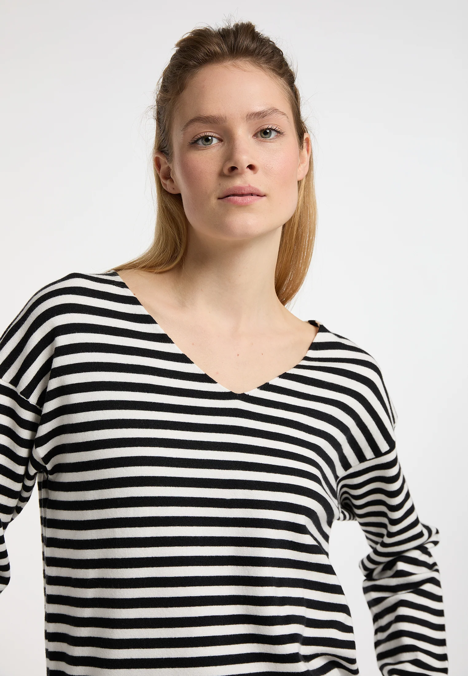 DreiMaster Maritim Women's Knitted Sweater - Image 10